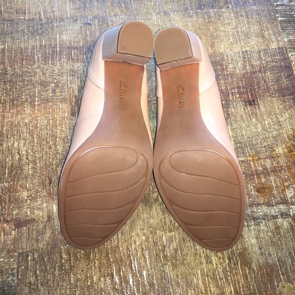 Clarks Alayna Ray Pump Womens 8.5 Heel Shoe Praline Beige Light Pink Classic - Picture 9 of 10